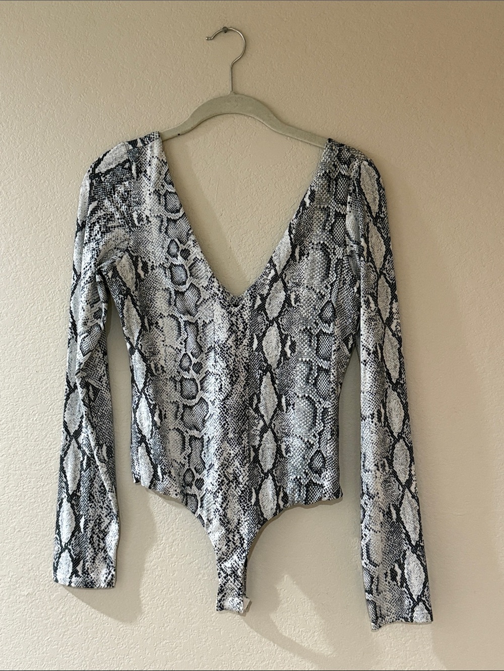 Lulu's Black & White Snake Print Long Sleeve Bodysuit